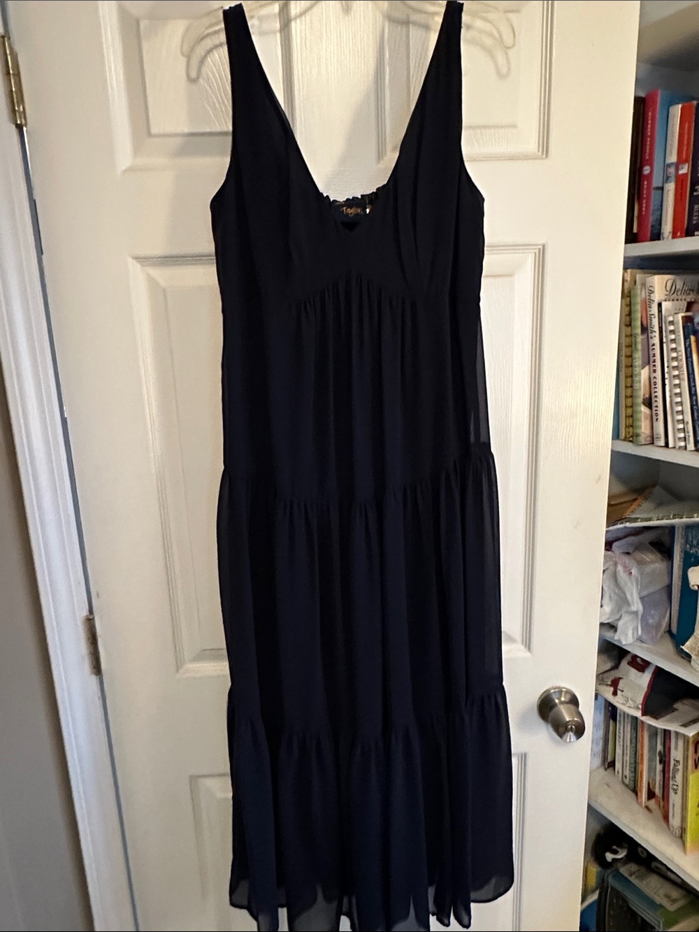 JUST TAYLOR Navy Blue Tiered Maxi Dress with V-neck